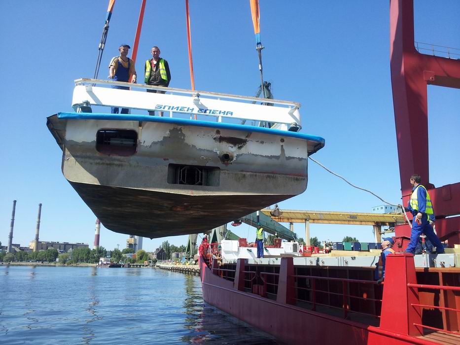 Wodowanie tramwajów wodnych 